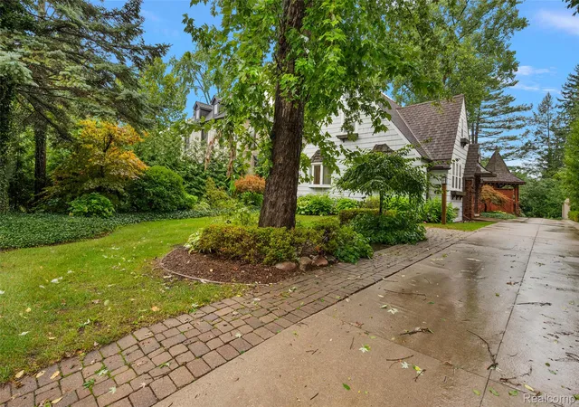 Photo 3 of Single family home for sale at 367 Baldwin Rd, Birmingham, MI 48009 | MLS# 20261073201 | Listing updated on 2026-09-13