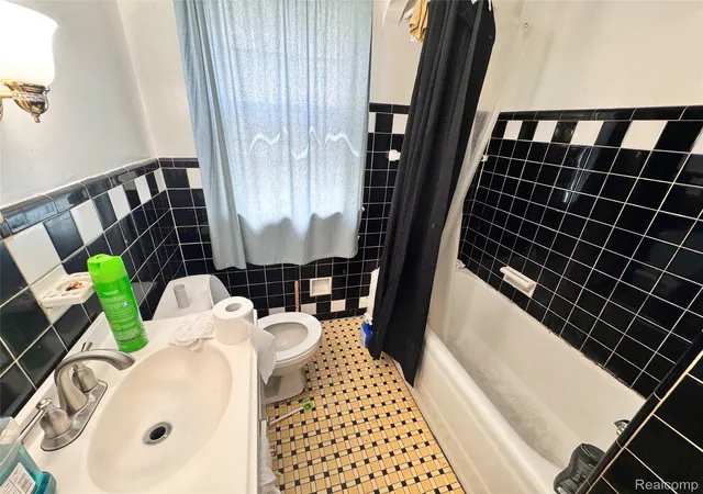 Photo 3 of Single family home for sale at 9183 Appoline St, Detroit, MI 48228 | MLS# 20261073211 | Listing updated on 2026-09-11
