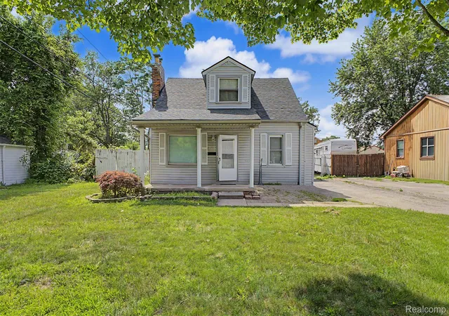 Photo 1 of Single family home for sale at 1656 S Karle Ave, Westland, MI 48186 | MLS# 20261073217 | Listing updated on 2026-09-11