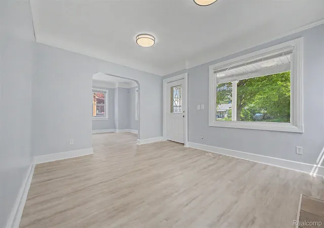Photo 3 of Single family home for sale at 1656 S Karle Ave, Westland, MI 48186 | MLS# 20261073217 | Listing updated on 2026-09-11