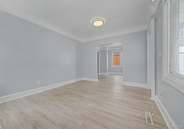 Photo 4 of Single family home for sale at 1656 S Karle Ave, Westland, MI 48186 | MLS# 20261073217 | Listing updated on 2026-09-11