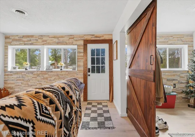 Photo 4 of Single family home for sale at 10556 Silver Lake Rd, Byron, MI 48418 | MLS# 20261073219 | Listing updated on 2026-09-15