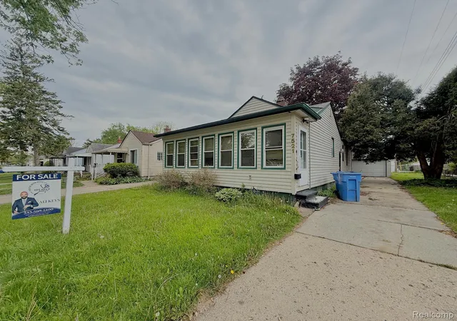 Photo 2 of Single family home for sale at 7521 N Silvery Ln, Dearborn Heights, MI 48127 | MLS# 20261073222 | Listing updated on 2026-09-11