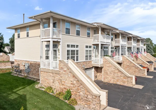Photo 1 of Condo for sale at 200 Beachwalk Trl, Luna Pier, MI 48157 | MLS# 57050221447 | Listing updated on 2026-09-14
