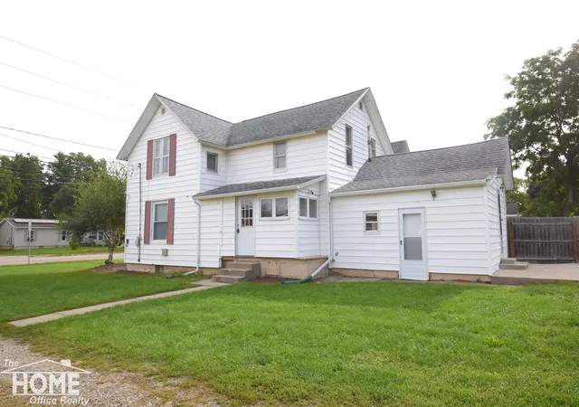 Photo 1 of Single family home for sale at 706 Corunna Ave, Owosso, MI 48867 | MLS# 5050221451 | Listing updated on 2026-09-10