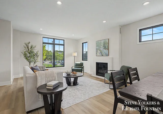 Photo 3 of Condo for sale at 984 Glenwood Ct SE, Grand Rapids Charter Township Kent, MI 49546 | MLS# 65026048277 | Listing updated on 2026-09-10