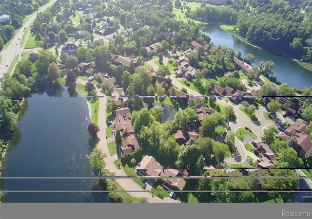 Photo 40 of Condo for sale at 2053 Burgundy St, West Bloomfield, MI 48323 | MLS# 20261073231 | Listing updated on 2026-09-12