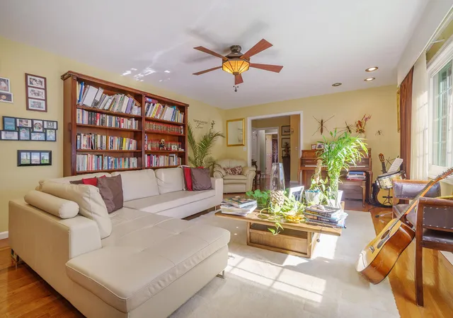 Photo 4 of Single family home for sale at 906 Walnut St, Three Rivers, MI 49093 | MLS# 66026048278 | Listing updated on 2026-09-11