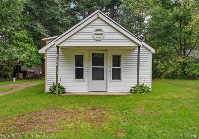 Photo 2 of Single family home for sale at 15270 Ripple Dr, Linden, MI 48451 | MLS# 20261073234 | Listing updated on 2026-09-12