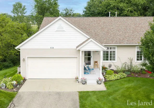Listing Photo 2 - Condo for sale in building located at 635 Raven Ct, Middleville, MI 49333