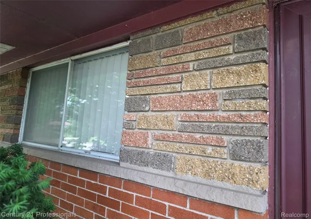 Photo 1 of Sale Pending at 6206 Shadowlawn St, Dearborn Heights, MI 48127 | MLS# 20261073237 | Listing updated on 2026-09-15