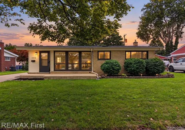 Photo 1 of Sale Pending at 32612 Holden Dr, Warren, MI 48092 | MLS# 20261073242 | Listing updated on 2026-09-14