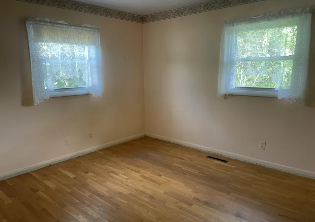 Photo 52 of Single family home for sale at 611 Charleston Rd, Lansing, MI 48917 | MLS# 55026048286 | Listing updated on 2026-10-18