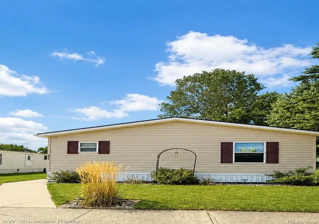Photo 1 of Sale Pending at 3326 Abbey, Wixom, MI 48393 | MLS# 20261073248 | Listing updated on 2026-09-14