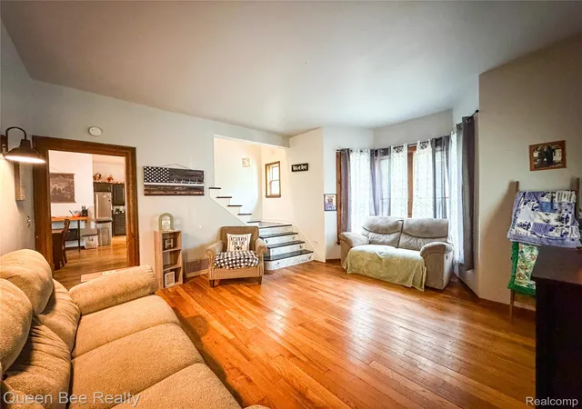 Photo 4 of Single family home for sale at 320 W Bush St, Caro, MI 48723 | MLS# 20261073251 | Listing updated on 2026-09-11