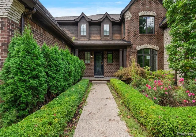 Photo 4 of Single family home for sale at 21291 Equestrian Trl, Northville, MI 48167 | MLS# 20261073252 | Listing updated on 2026-09-13
