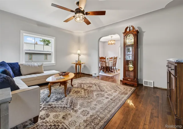 Photo 2 of Single family home for sale at 691 E Tennyson Ave, Pontiac, MI 48340 | MLS# 20261073255 | Listing updated on 2026-09-12