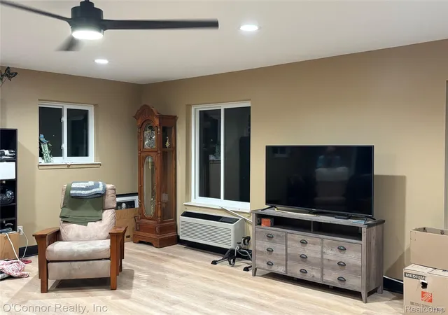 Photo 3 of Single family home for sale at 1650 River Rd, Marysville, MI 48040 | MLS# 20261073258 | Listing updated on 2026-09-14