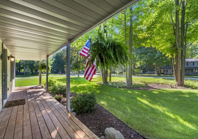 Photo 2 of Single family home for sale at 20614 White Oak Dr, Lake Ann, MI 49650 | MLS# 78080073424 | Listing updated on 2026-09-16