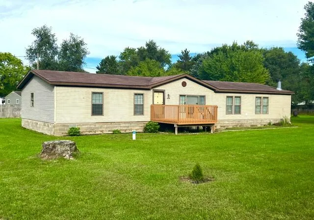 Photo 2 of Single family home for sale at 6596 Middleton Dr, Greenville, MI 48838 | MLS# 65026048300 | Listing updated on 2026-09-11