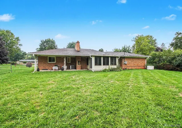 Photo 3 of Single family home for sale at 1254 Arrowhead Dr, Burton, MI 48509 | MLS# 20261073270 | Listing updated on 2026-09-12