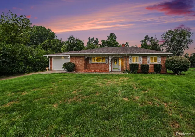 Photo 4 of Single family home for sale at 1254 Arrowhead Dr, Burton, MI 48509 | MLS# 20261073270 | Listing updated on 2026-09-12