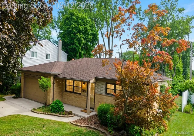Photo 2 of Single family home for sale at 2338 Walter Ave, Warren, MI 48092 | MLS# 20261073272 | Listing updated on 2026-09-12