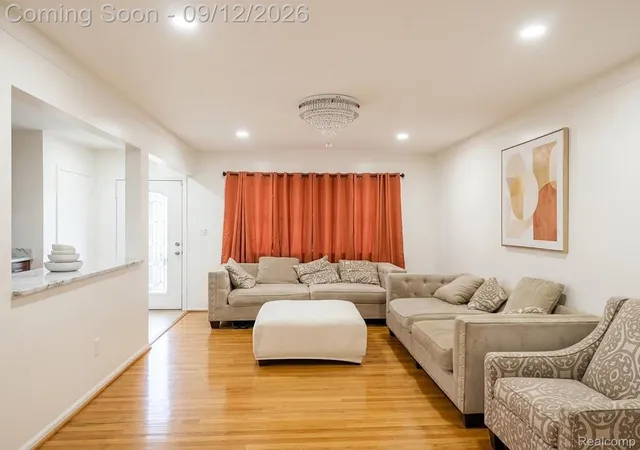Photo 3 of Single family home for sale at 2338 Walter Ave, Warren, MI 48092 | MLS# 20261073272 | Listing updated on 2026-09-12
