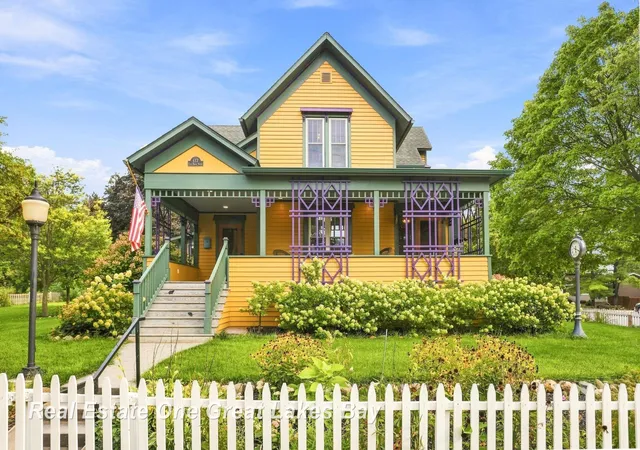 Photo 3 of Single family home for sale at 127 E North St, Ithaca, MI 48847 | MLS# 61050221462 | Listing updated on 2026-09-11
