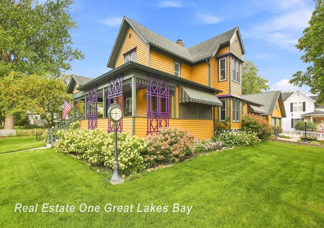 Photo 4 of Single family home for sale at 127 E North St, Ithaca, MI 48847 | MLS# 61050221462 | Listing updated on 2026-09-11