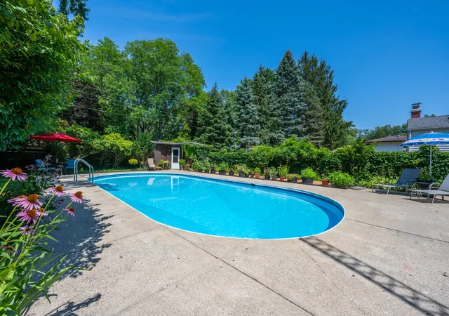 Photo 4 of Single family home for sale at 1885 Acorn Dr, Saint Joseph, MI 49085 | MLS# 69026048305 | Listing updated on 2026-10-01