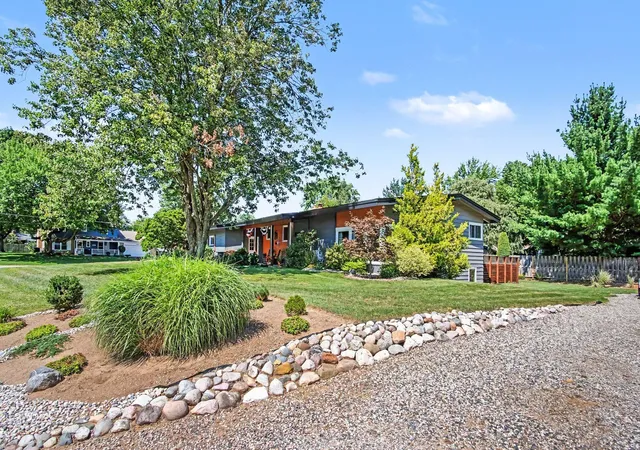 Photo 4 of Single family home for sale at 6230 Blythefield Ave NE, Rockford, MI 49341 | MLS# 65026048309 | Listing updated on 2026-09-17