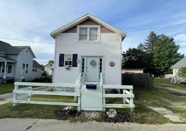 Single family home for sale at 162 Harrison St, Manistee, MI 49660 | MLS# 67026048310
