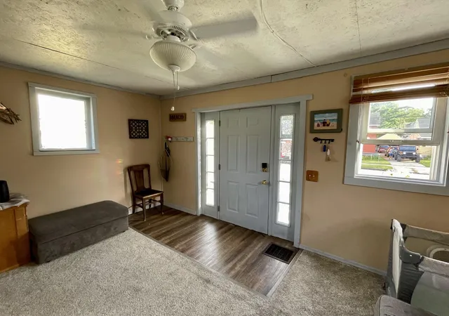 Photo 3 of Single family home for sale at 162 Harrison St, Manistee, MI 49660 | MLS# 67026048310 | Listing updated on 2026-09-11