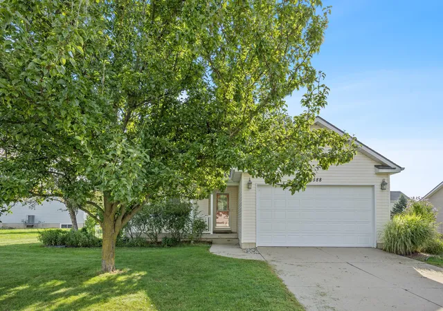 Photo 3 of Single family home for sale at 1588 Gander Hl Dr, Holt, MI 48842 | MLS# 65026048313 | Listing updated on 2026-09-28