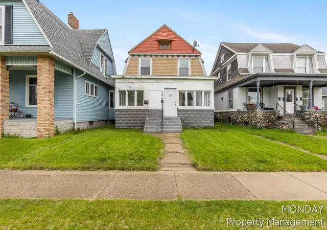 Photo 1 of Sale Pending at 531 W Webster Ave, Muskegon, MI 49440 | MLS# 65026048319 | Listing updated on 2026-09-17