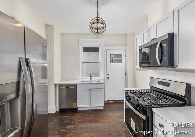 Listing Photo 3 - Condo for sale in building located at 531 W Webster Ave, Muskegon, MI 49440