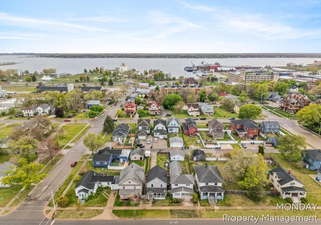 Listing Photo 4 - Condo for sale in building located at 531 W Webster Ave, Muskegon, MI 49440