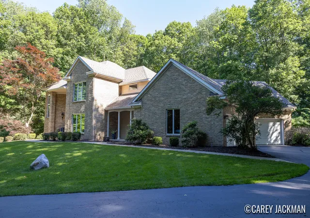 Photo 3 of Single family home for sale at 2111 Woodley Crk Ct NW, Comstock Park, MI 49321 | MLS# 65026048328 | Listing updated on 2026-09-17