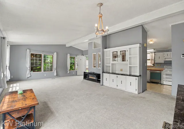 Photo 4 of Single family home for sale at 49454 Wisteria Ct, Shelby Township, MI 48315 | MLS# 20261073293 | Listing updated on 2026-10-01
