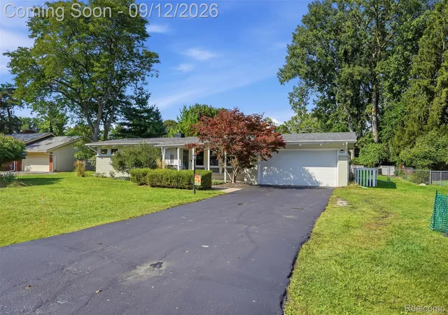 Photo 3 of Single family home for sale at 2644 Saint Joseph, West Bloomfield Charter Township Oakland, MI 48324 | MLS# 20261073294 | Listing updated on 2026-09-16