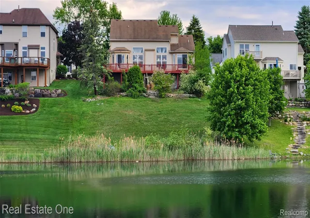 Photo 3 of Single family home for sale at 510 Boulder Lake Dr, Oxford, MI 48371 | MLS# 20261073297 | Listing updated on 2026-10-05