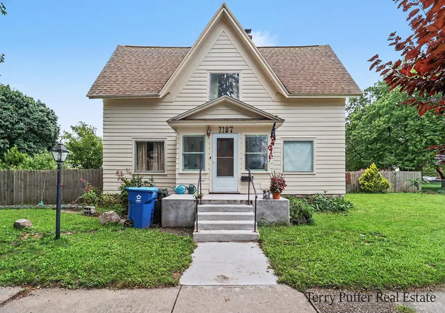 Photo 2 of Single family home for sale at 1187 Washington Ave, Muskegon, MI 49441 | MLS# 71026048338 | Listing updated on 2026-09-11