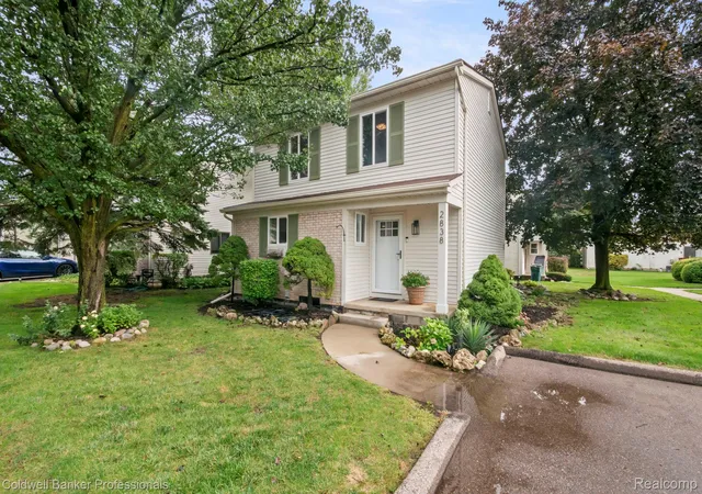 Photo 1 of Condo for sale at 2838 Roundtree Dr, Troy, MI 48083 | MLS# 20261073299 | Listing updated on 2026-09-15