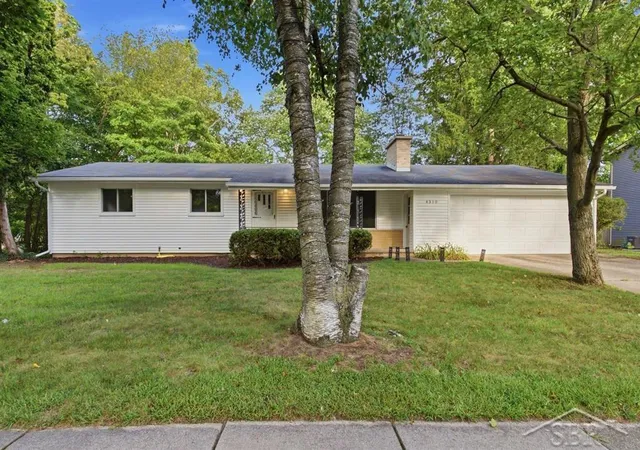 Photo 2 of Single family home for sale at 4310 Arlington St, Midland, MI 48642 | MLS# 61050221480 | Listing updated on 2026-09-11