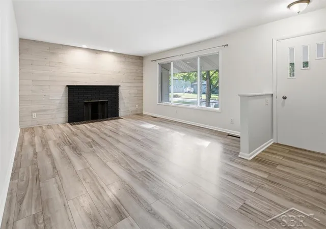 Photo 3 of Single family home for sale at 4310 Arlington St, Midland, MI 48642 | MLS# 61050221480 | Listing updated on 2026-09-11