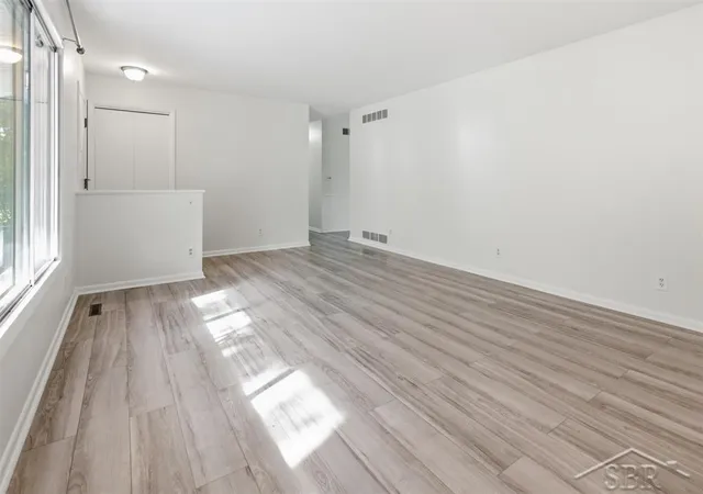 Photo 4 of Single family home for sale at 4310 Arlington St, Midland, MI 48642 | MLS# 61050221480 | Listing updated on 2026-09-11