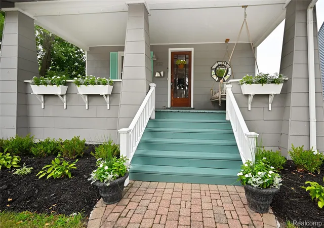 Photo 2 of Single family home for sale at 232 W Houstonia Ave, Royal Oak, MI 48073 | MLS# 20261073313 | Listing updated on 2026-09-13