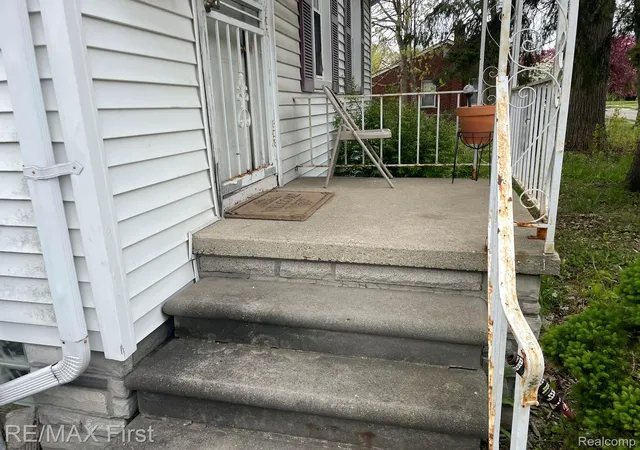 Photo 3 of Single family home for sale at 6184 Guilford St, Detroit, MI 48224 | MLS# 20261073319 | Listing updated on 2026-09-12