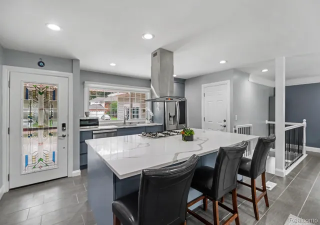 Photo 4 of Single family home for sale at 2373 Rutherford Rd, Bloomfield Hills, MI 48302 | MLS# 20261073324 | Listing updated on 2026-09-12